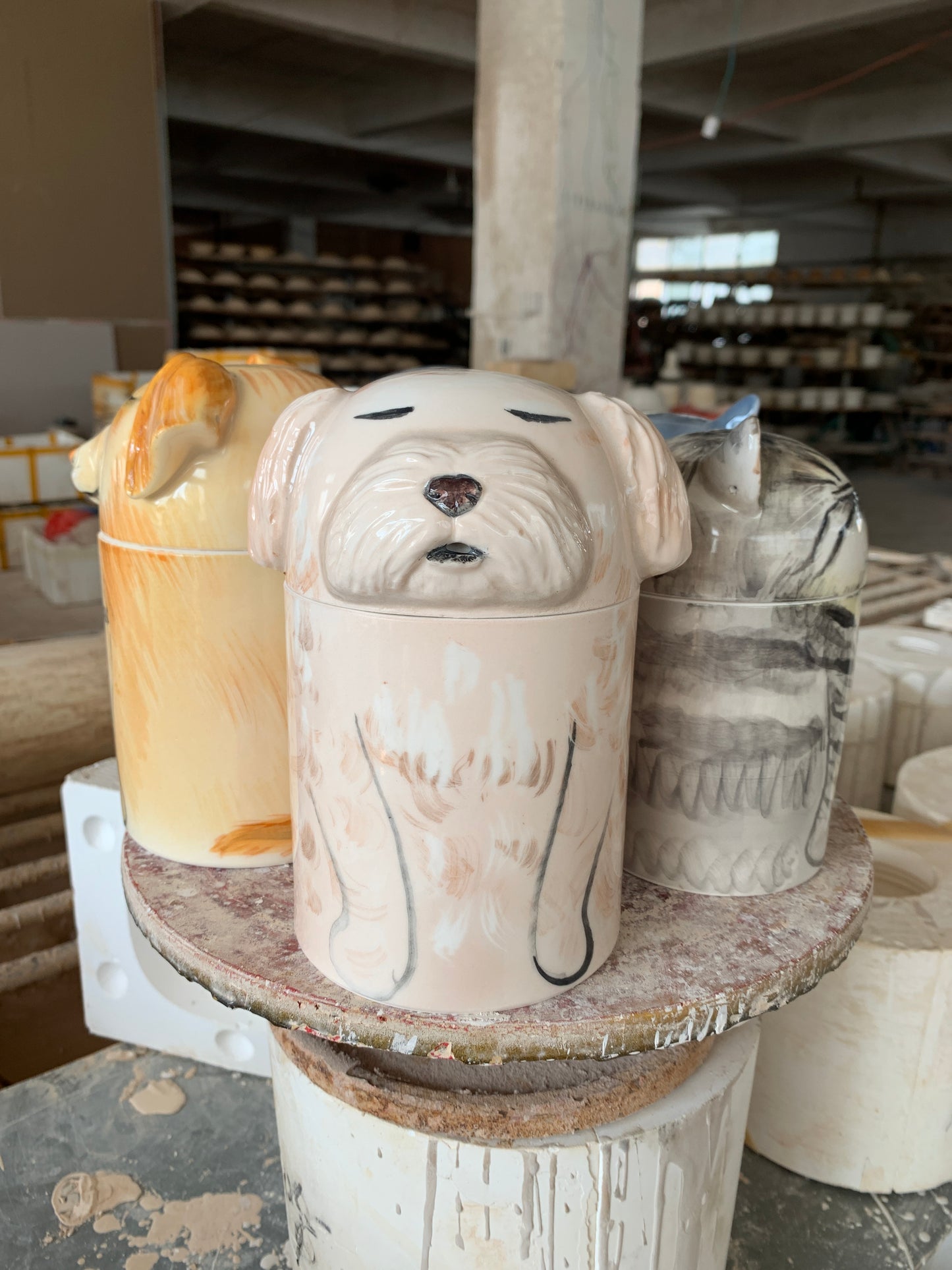 Bestselling! Hand-Painted Dog Memorial Urn – Unique Artistic Tribute (Custom Portrait & Text, 3 Sizes)